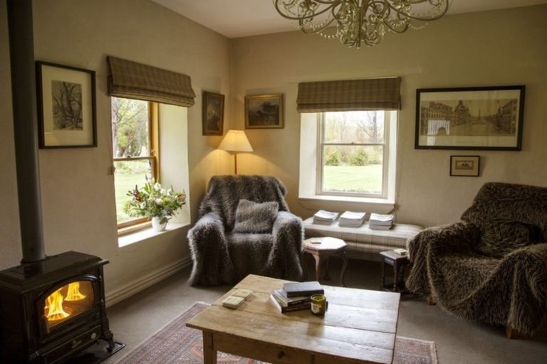 Photo of property in Lombardy Cottage, 162 Shepherds Flat Road, Cambrians, Oturehua, 9386