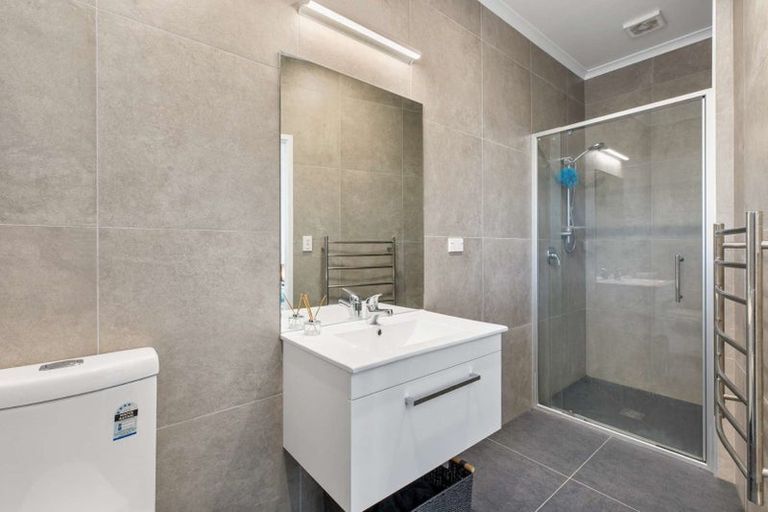 Photo of property in 1 Fermi Lane, Papakura, 2110