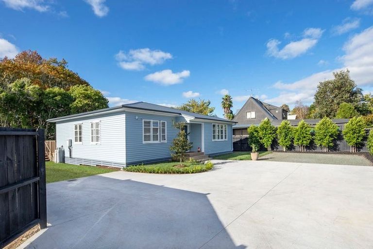 Photo of property in 12 Wautaiti Drive, Riverhead, 0820