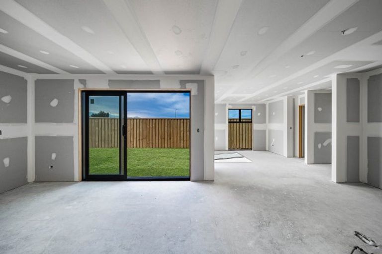 Photo of property in 7 Cousins Street, Woodend, 7691