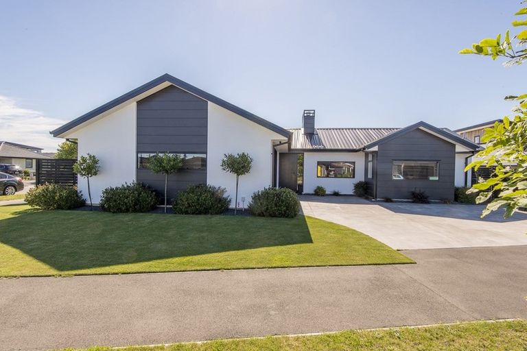 Photo of property in 19 Henrietta Street, Marshland, Christchurch, 8083