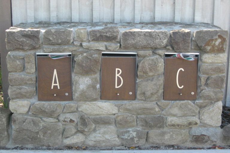 Photo of property in 11b Tainui Street, Somerfield, Christchurch, 8024