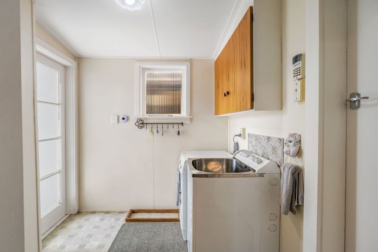 Photo of property in 1 Gunn Street, Gonville, Whanganui, 4501