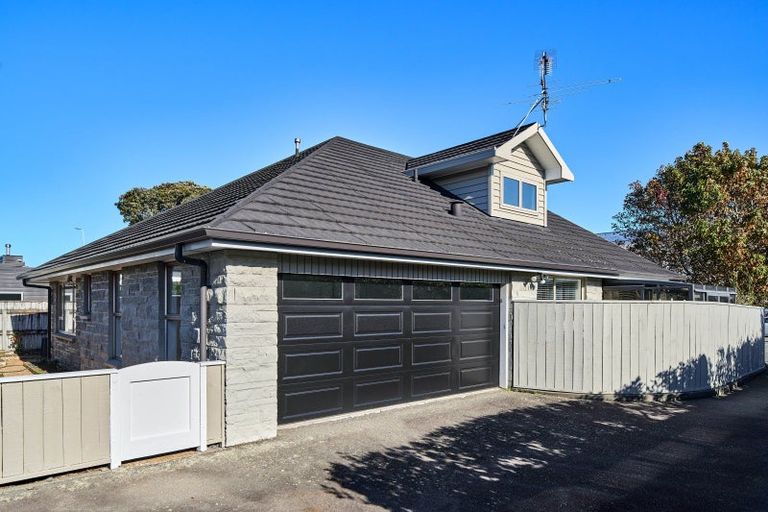 Photo of property in 1/6 Cornwall Street, Hutt Central, Lower Hutt, 5010