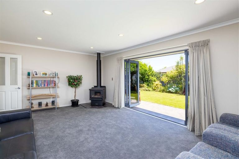 Photo of property in 17 Chamberlain Lane, Rangiora, 7400