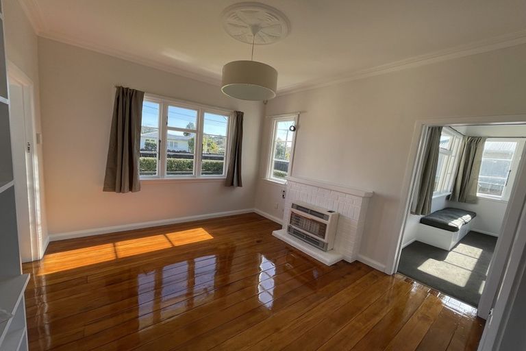 Photo of property in 7 Tupoki Street, Glen Avon, New Plymouth, 4312