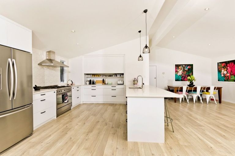 Photo of property in 8 Isobel Road, Greenhithe, Auckland, 0632