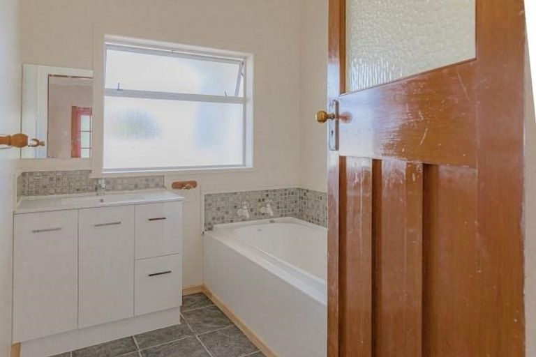 Photo of property in 142 Seddon Street, Patutahi, Gisborne, 4072