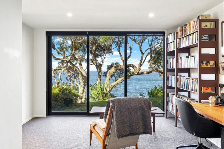 Photo of property in 7 Kyle Street, Leigh, 0985