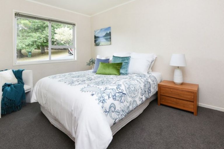 Photo of property in 3 Addis Place, Shelly Park, Auckland, 2014