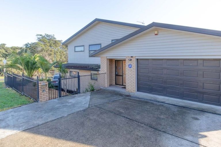 Photo of property in 59a Hewlett Road, Massey, Auckland, 0614