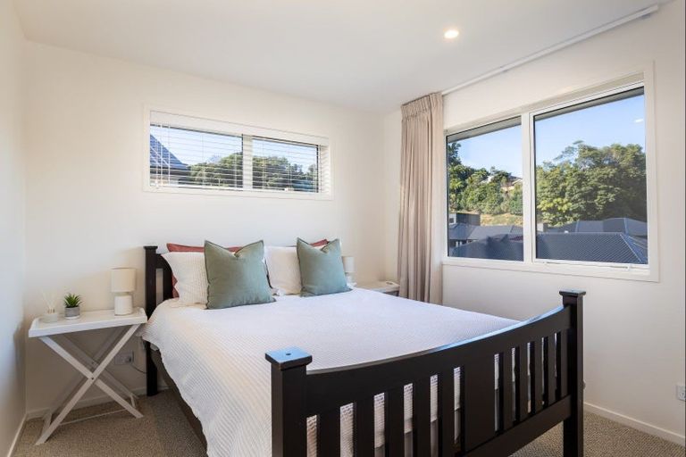 Photo of property in 37 Sycamore Grove, Lower Vogeltown, New Plymouth, 4310