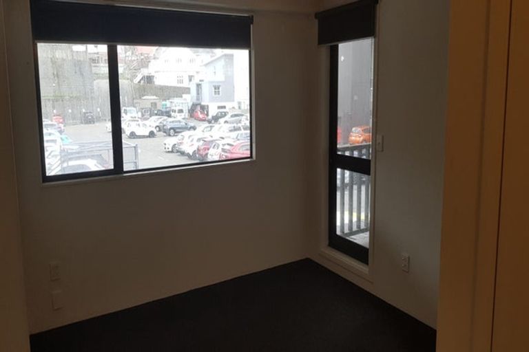 Photo of property in 8 Torrens Terrace, Mount Cook, Wellington, 6011