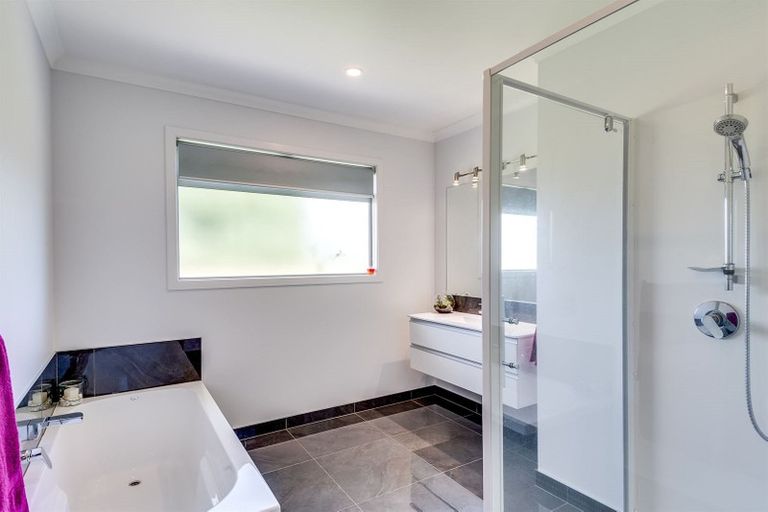 Photo of property in 7 Johns Road, Jervoistown, Napier, 4112