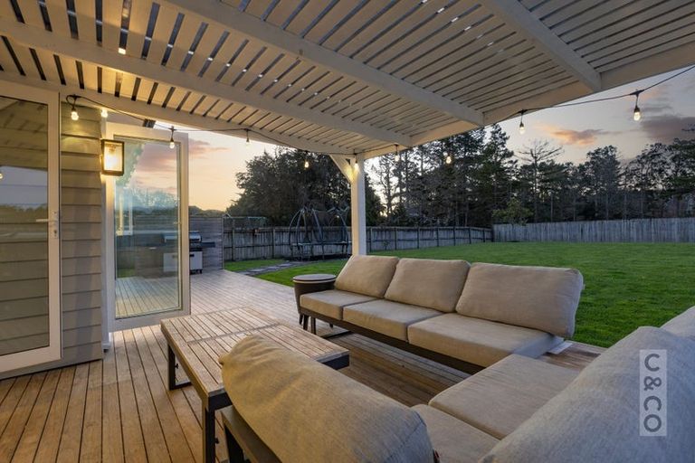 Photo of property in 11 Kahika Grove, Huapai, Kumeu, 0810