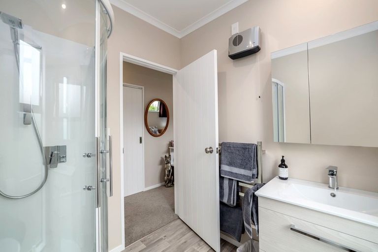 Photo of property in 15a Esther Street, Martinborough, 5711