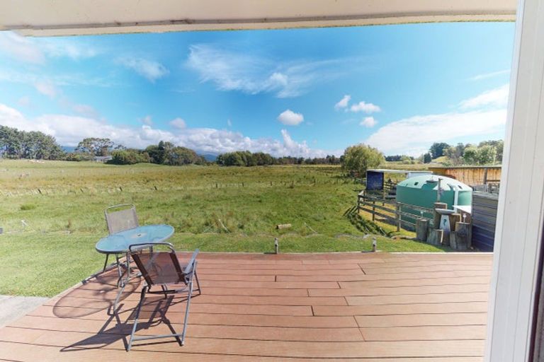 Photo of property in 49 Hokio Sand Road, Hokio Beach, Levin, 5571