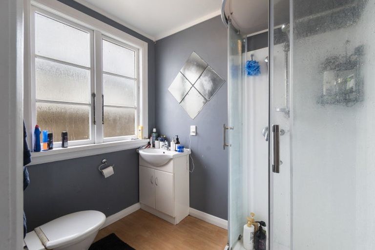 Photo of property in 412 Featherston Street, Palmerston North, 4414