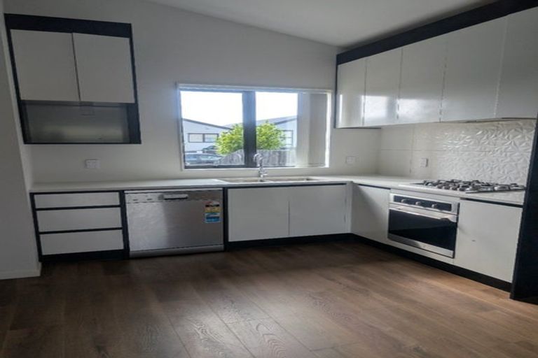 Photo of property in 57 Biokovo Street, Massey, Auckland, 0614