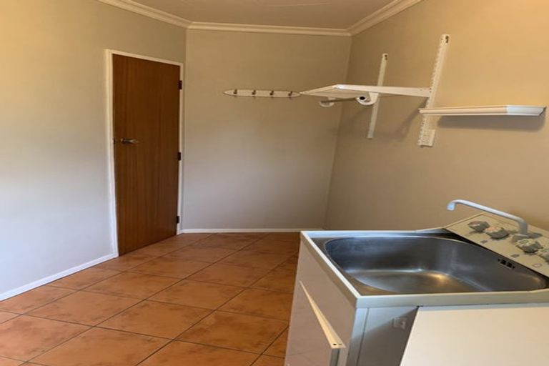 Photo of property in 16 Te Punga Place, Awapuni, Palmerston North, 4412