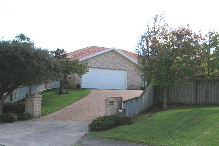 Photo of property in 11 Sandalwood Place, Somerville, Auckland, 2014