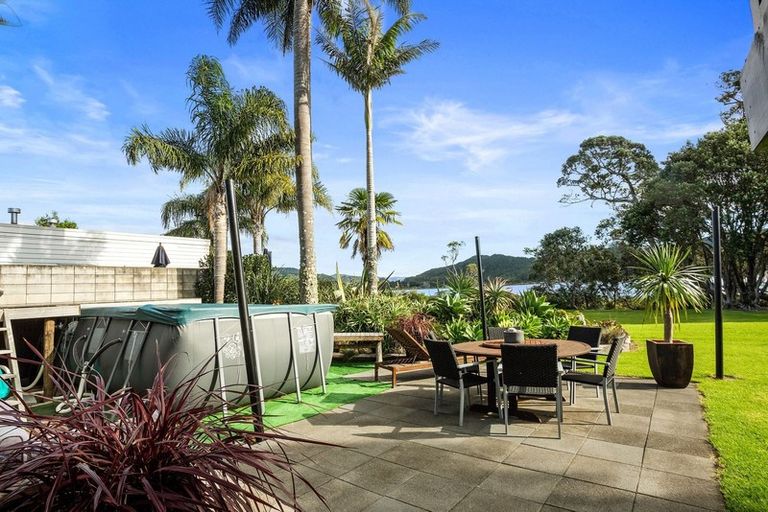 Photo of property in 65 Tangiteroria Lane, Pauanui, Hikuai, 3579