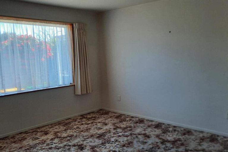 Photo of property in 1/61a Strathfield Avenue, Dallington, Christchurch, 8061