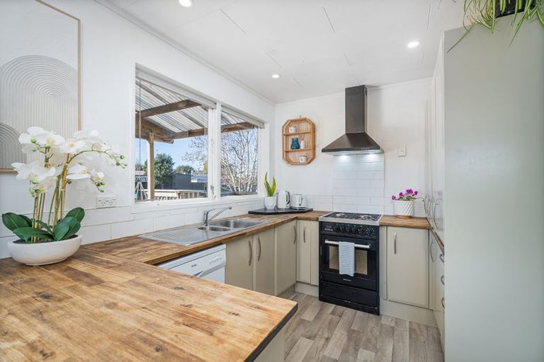 Photo of property in 5a Moewai Park Road, Whitianga, 3510
