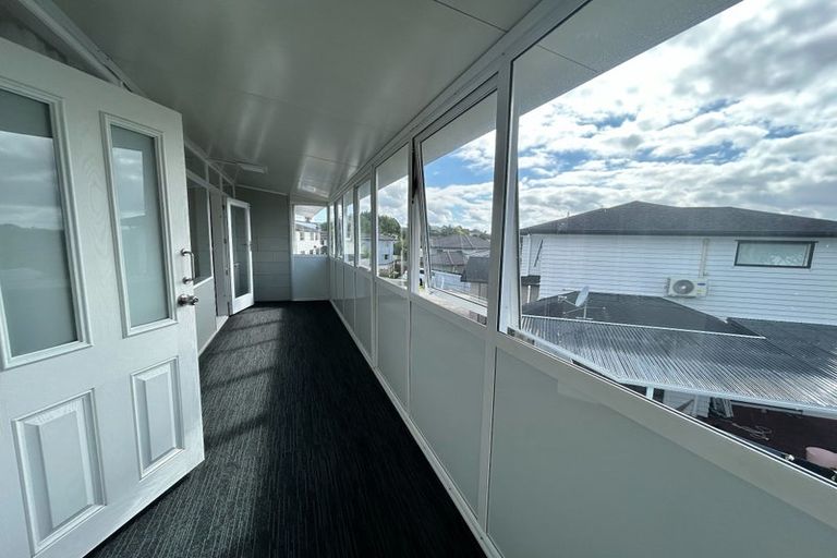 Photo of property in 203 Don Buck Road, Massey, Auckland, 0614