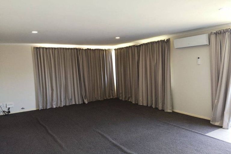 Photo of property in 38 Saxon Woods Drive, Rototuna North, Hamilton, 3210