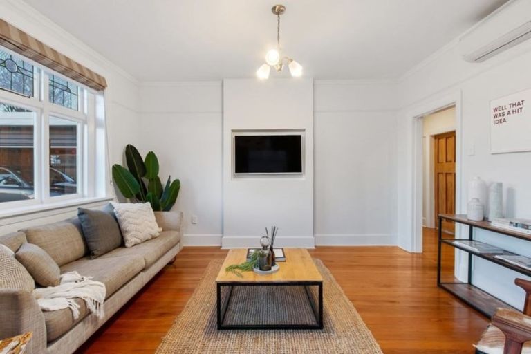 Photo of property in 136 Matsons Avenue, Papanui, Christchurch, 8053