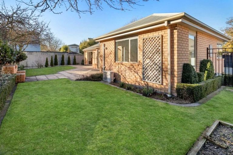 Photo of property in 152 Ilam Road, Ilam, Christchurch, 8041
