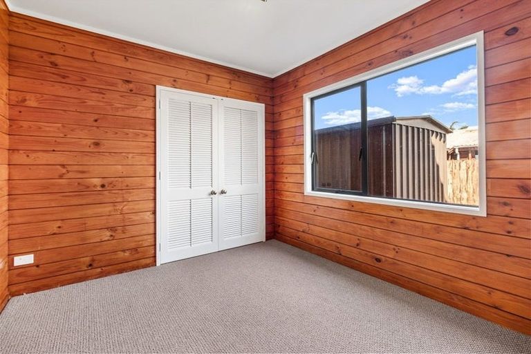 Photo of property in 117 Botany Road, Botany Downs, Auckland, 2010