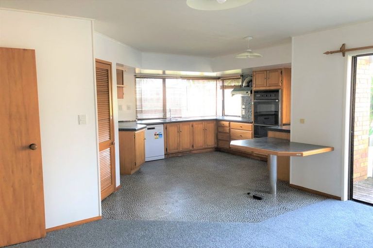 Photo of property in 34 Oliver Road, Eastern Beach, Auckland, 2012