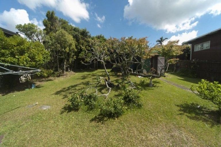 Photo of property in 7 Marama Street, Castor Bay, Auckland, 0620