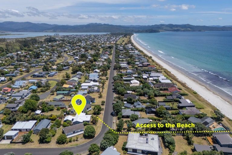 Photo of property in 203 Kenwood Drive, Matarangi, Whitianga, 3592