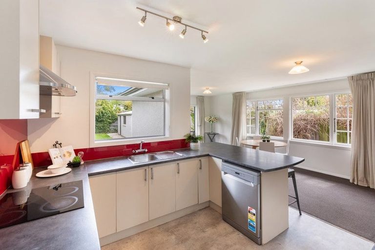 Photo of property in 15 Esperance Street, St Albans, Christchurch, 8052