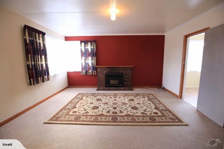 Photo of property in 15 Waterloo Crescent, Hokowhitu, Palmerston North, 4410