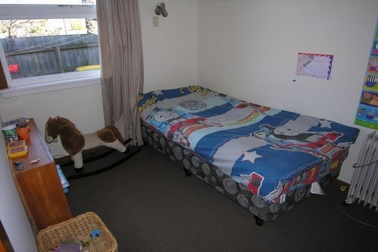 Photo of property in 2/140 Champion Street, Edgeware, Christchurch, 8013