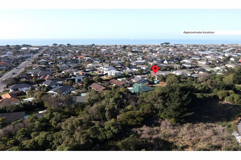 Photo of property in 27 Seafield Place, South New Brighton, Christchurch, 8062