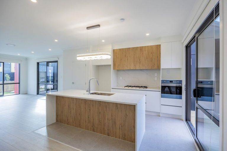 Photo of property in 13 Murray Grey Lane, Karaka, 2580