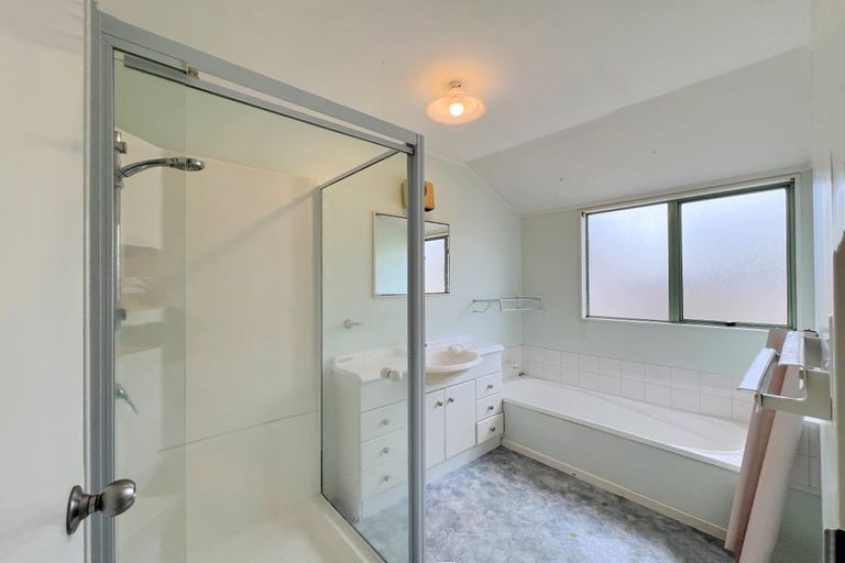 Photo of property in 6 Waylen Place, Burswood, Auckland, 2013