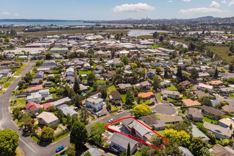 Photo of property in 39 Patts Avenue, Glendene, Auckland, 0602