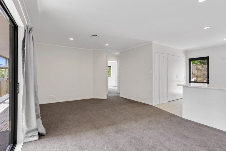 Photo of property in 17 Keegan Drive, Massey, Auckland, 0614