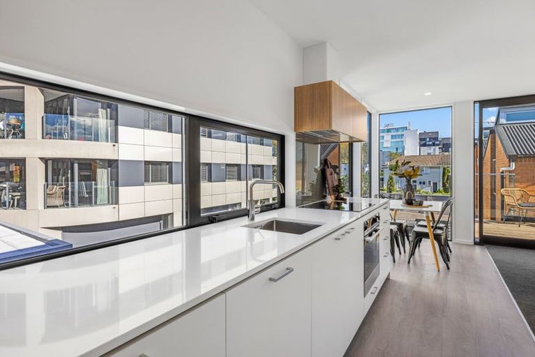 Photo of property in 50h Carlton Mill Road, Merivale, Christchurch, 8014