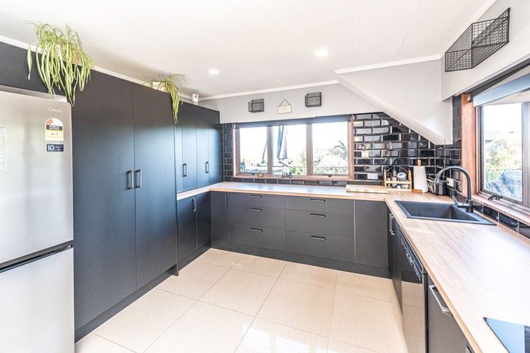 Photo of property in 1a East Way, Durie Hill, Whanganui, 4500