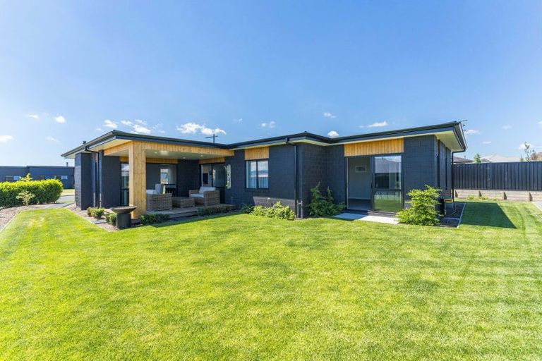 Photo of property in 28 Maunganamu Drive, Wharewaka, Taupo, 3330