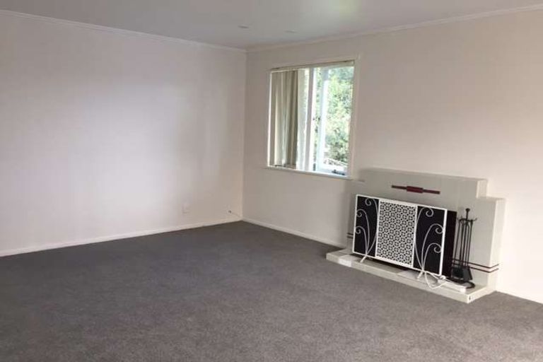 Photo of property in 13b Maybelle Place, Kelston, Auckland, 0602