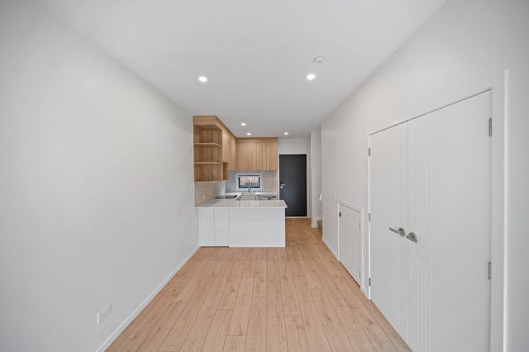 Photo of property in 7/97 Atkinson Road, Titirangi, Auckland, 0604