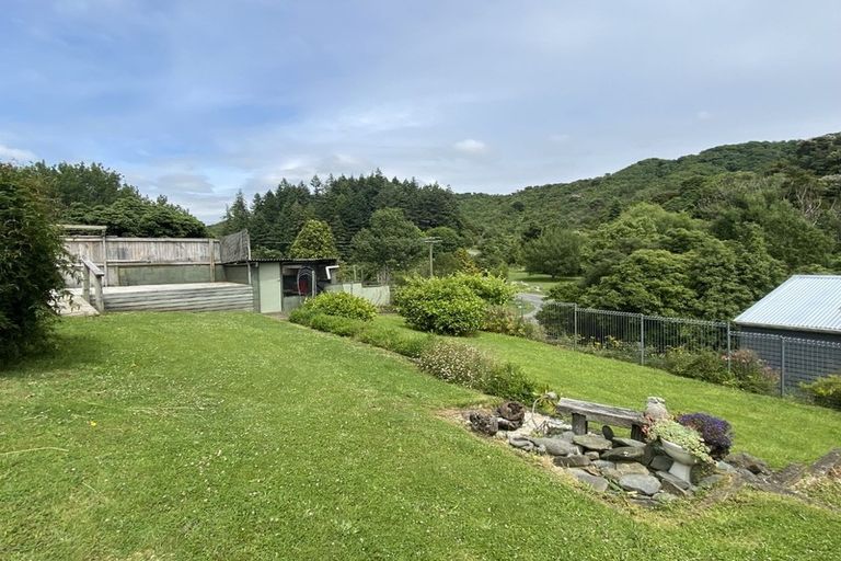 Photo of property in 56 Hampden Street, Picton, 7220